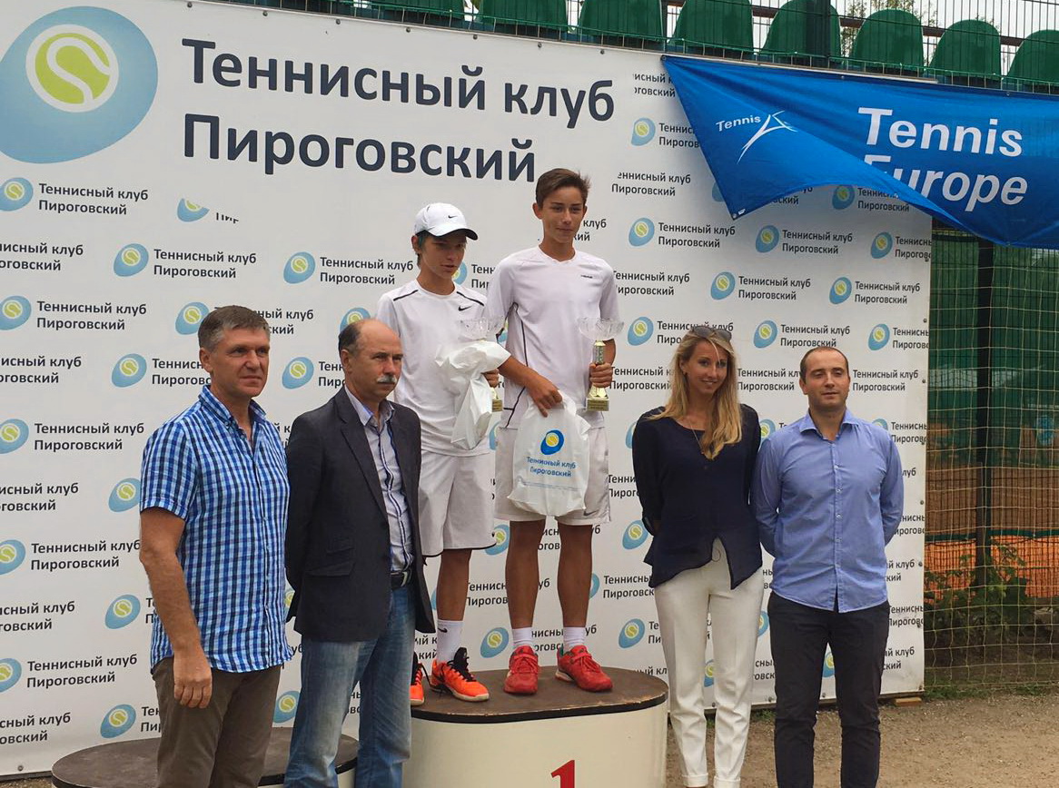 Рузель Фатхуллин стал победителем парного разряда международного турнира  
