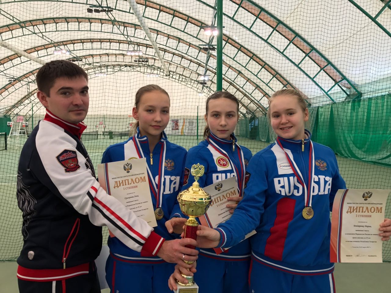 Сборная Татарстана по теннису стала победительницей командного  первенства России