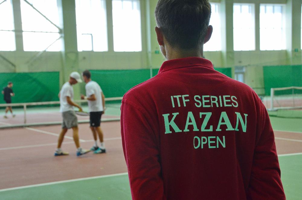 Из-за непогоды финальный матч «Kazan Open» прошел на закрытых кортах