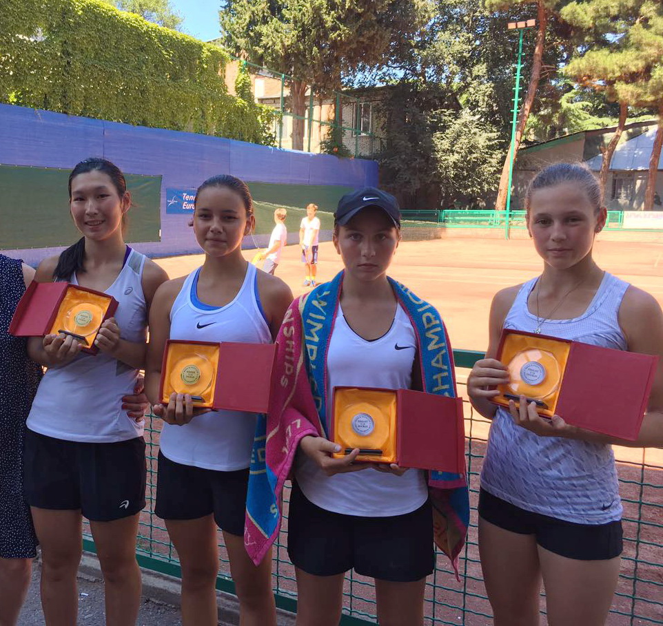 Татарстанские теннисисты привезли четыре награды из Тбилиси