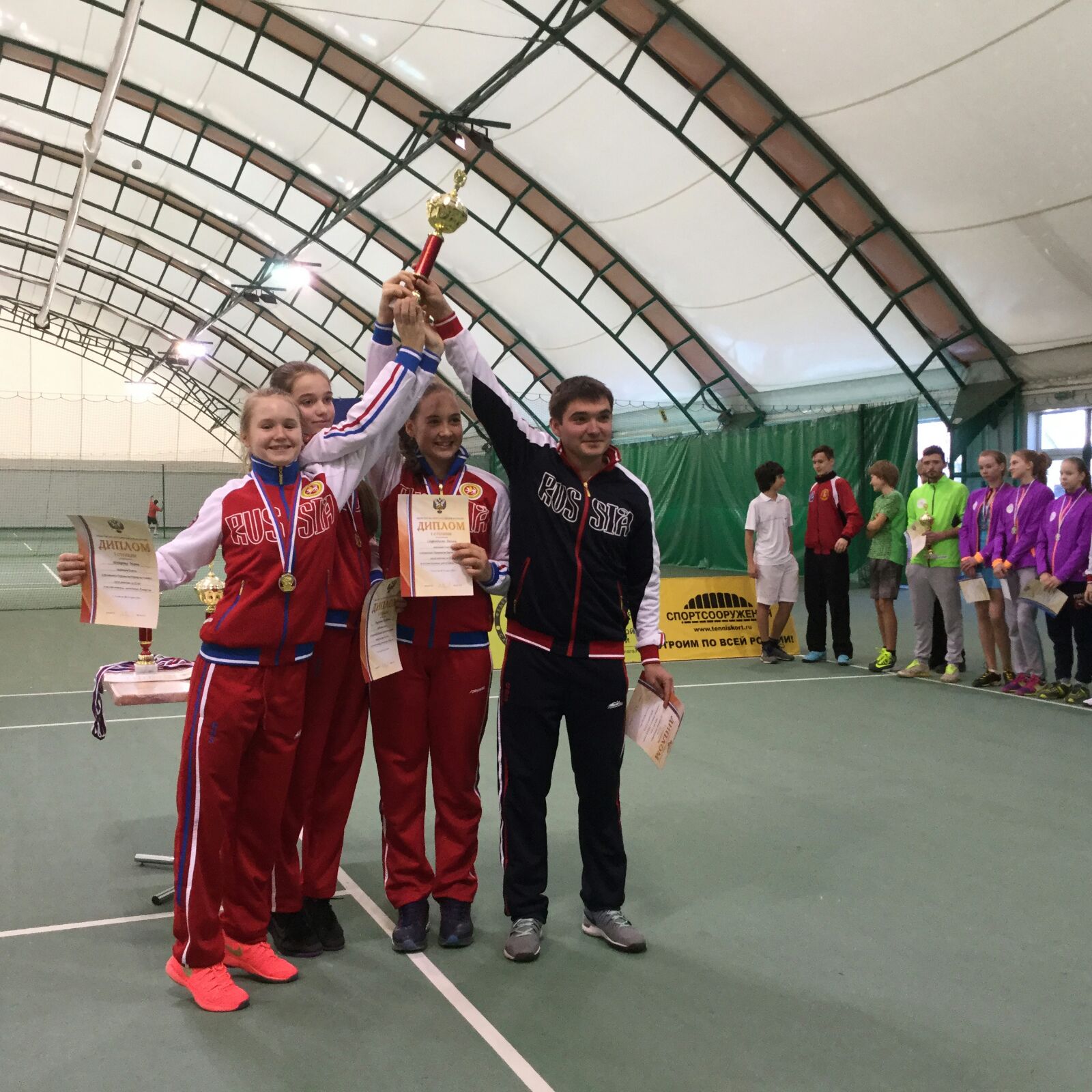 Сборная Татарстана стала победительницей первенства России по теннису.